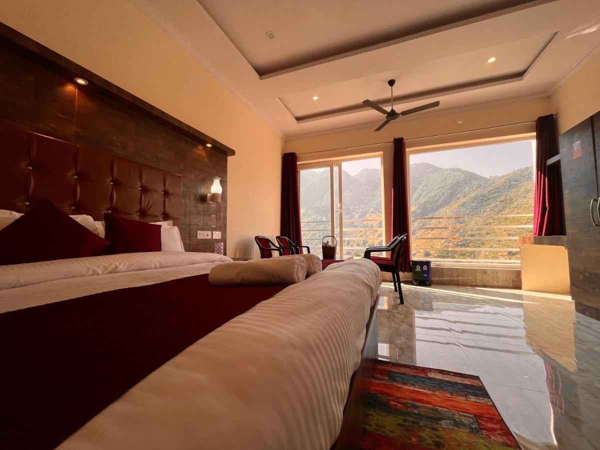 Sitara Resort, Scenic Mountain View Rooms With Balcony & Terrace 穆索里 外观 照片