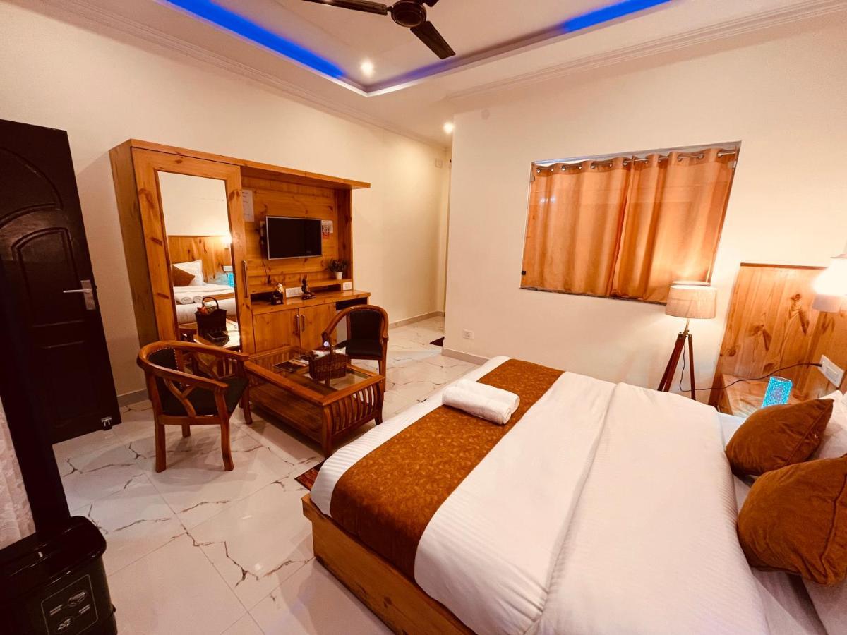 Sitara Resort, Scenic Mountain View Rooms With Balcony & Terrace 穆索里 外观 照片